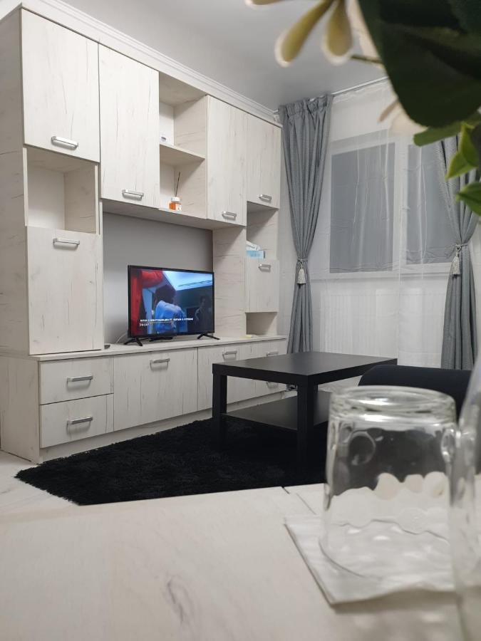 Lucky Apartment Pitesti Exterior photo